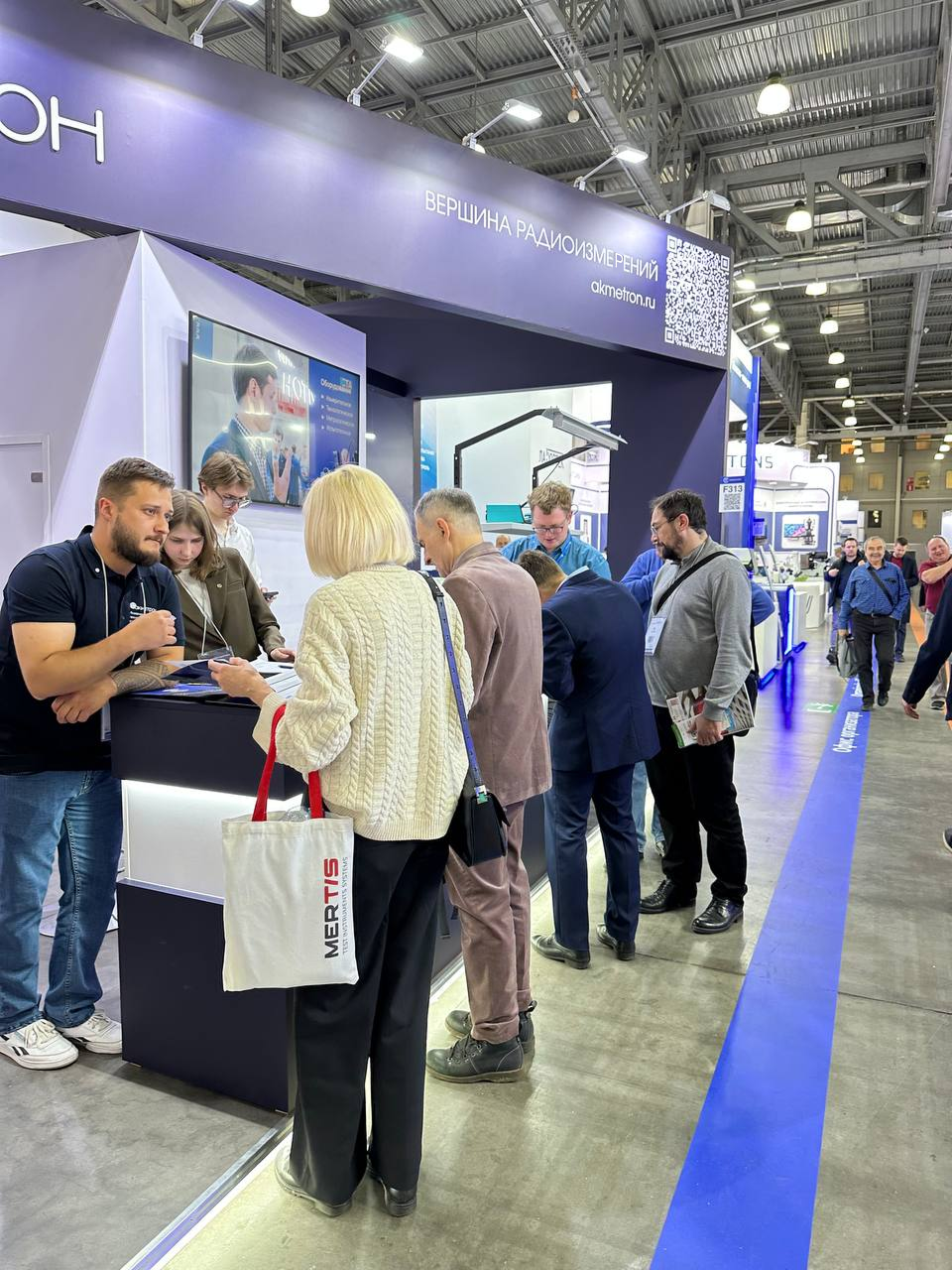«Акметрон» успешно представил инновационные решения на выставке «Testing&Control»-2025