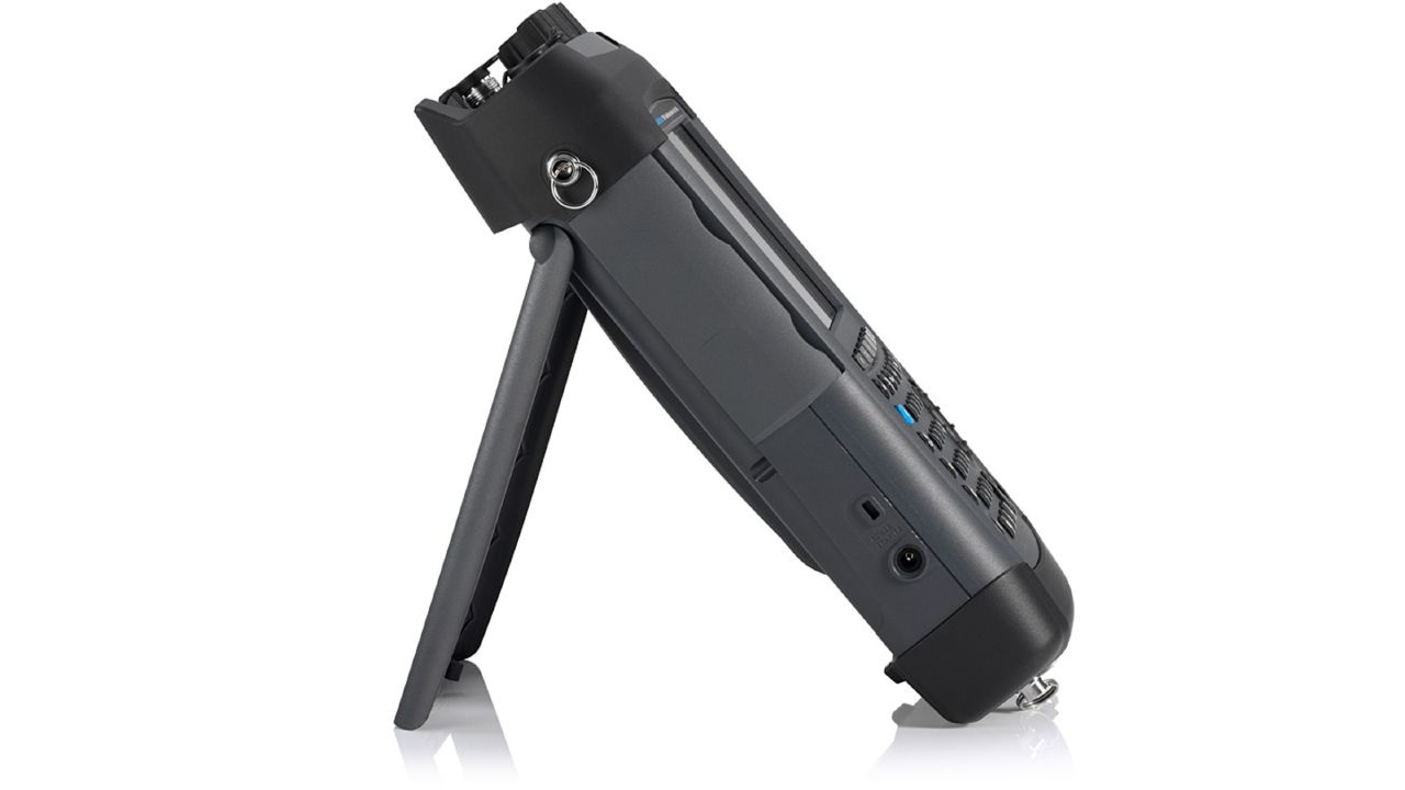 PR200 R&S Портативный мониторинговый приемник