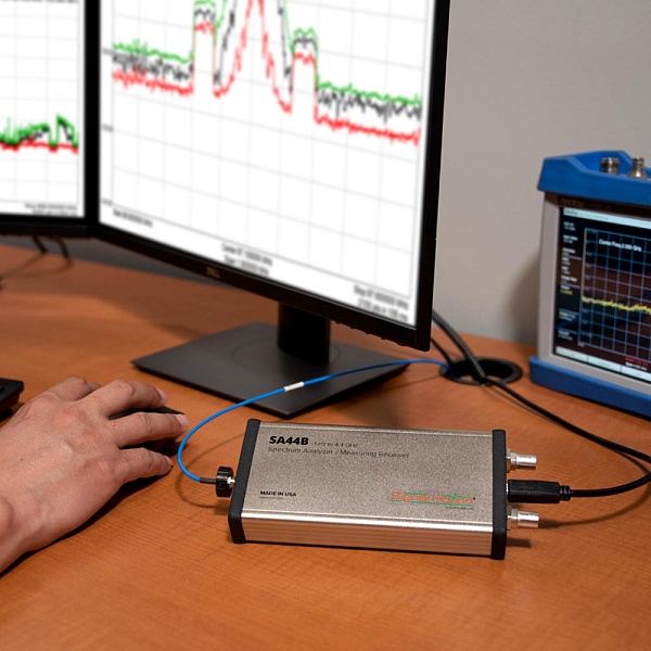 SA44B Signal Hound Анализатор спектра портативный
