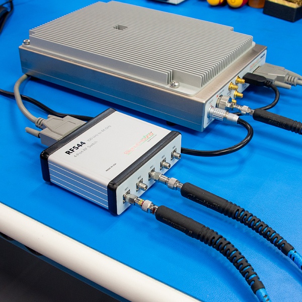 RFS44 Signal Hound Радиочастотный переключатель