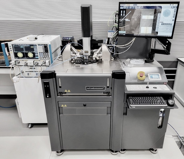 Комплекс тестирования интегральных радиофотонных компонентов